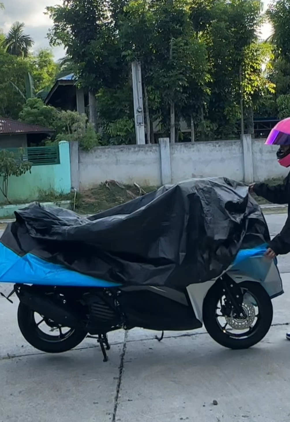 motorcycle cover #motorcyclecover #motorcover #motorcoverwaterproof #coverformotor #motorcyclecoverwaterproof #aerox 