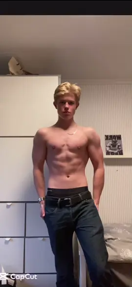 #posing #gym #fyp #09 #GymTok #neck #necktraining #uppsala #training 