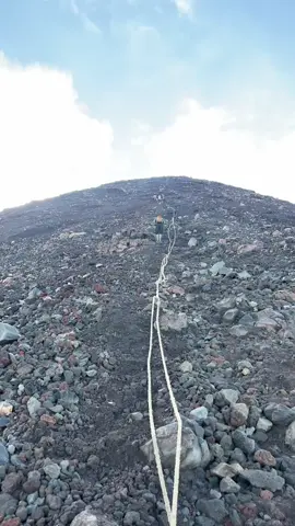 ☠️☠️ #pendaki #pendakiindonesia #slametmountain #slamet3428mdpl #fypppppppppppppp 