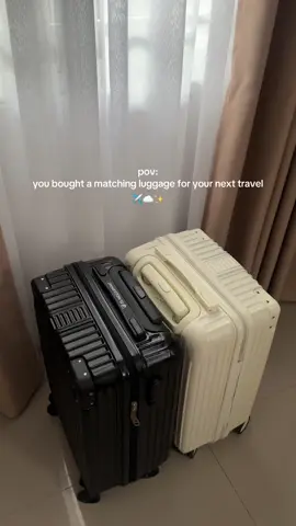 best luggage for travel 🤍🖤 #handcarry #handcarryluggage #luggage #maleta #suitcase #travelbag #islandelephant #traveltok 