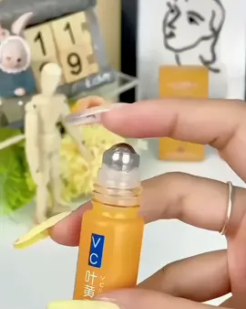 👀 Apply lutein essential oil and your eye bags and eye wrinkles will disappear! Plant essence deeply moisturizes the delicate eye muscles, and you can get your plump eyes back in two weeks~