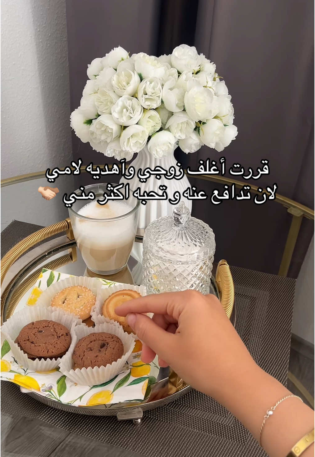 أمكم مثل أمي? #fyp #foruyou #expression #مالي_خلق_احط_هاشتاقات #شعب_الصيني_ماله_حل😂😂 #explore #viralvideos #امي #fürdich 