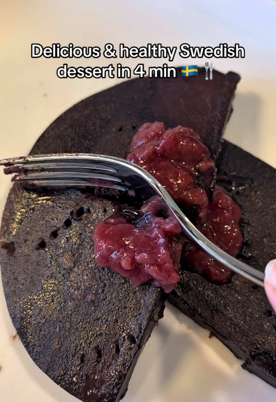 Have you tried blodpudding?   So good with jam✨🍓 #blodpudding #swedishfood #healthydessert #blackpudding #EasyRecipes #asmrcooking #sylt #enklarecept 