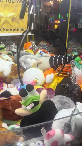 I am such a big ass kid. #clawmachine #atlanticcity #omgitzandrea