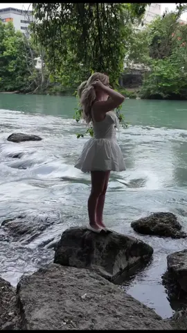I love milkmaid dresses they just fit so perfectly 😍🙏