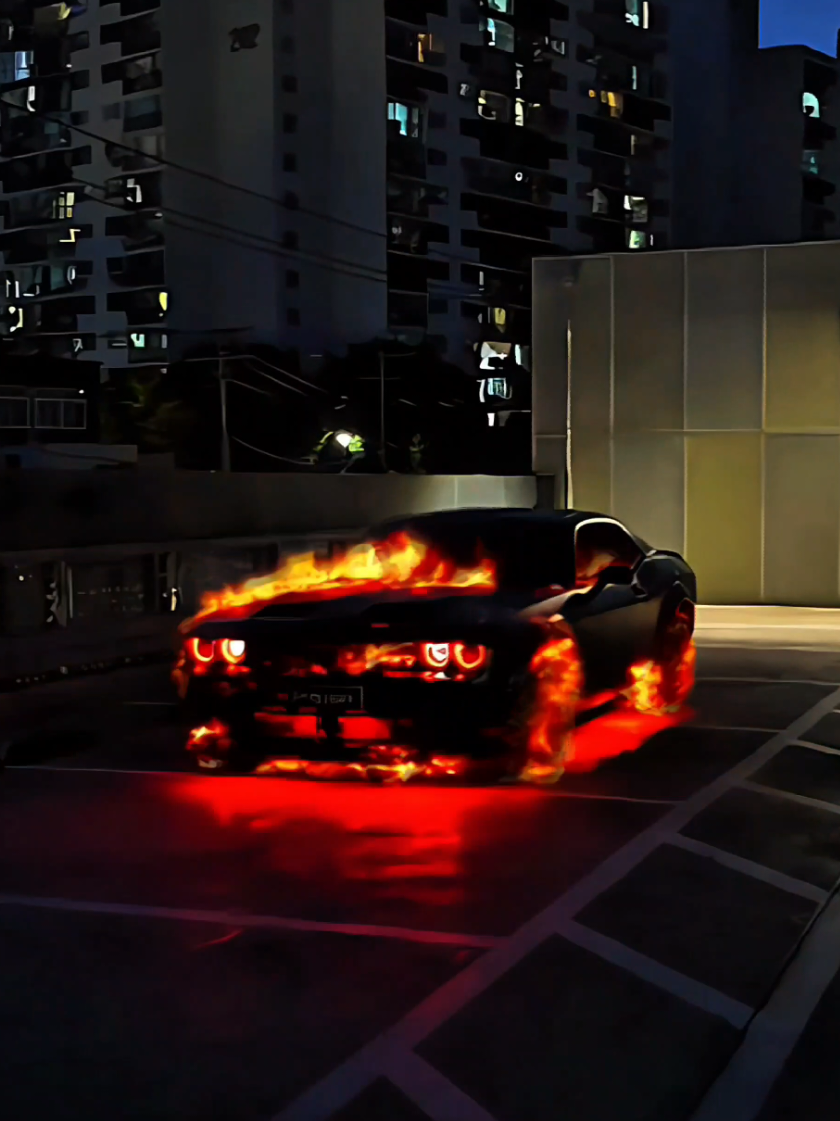 Dodge Challenger Fire 🔥  #cars #차쟁이 #mycar  #dodge #korean #닷지챌린저 #oldman #daily #carlifestyle #dodgechallenger #srt #hellcat #america #머슬카  #CapCut 