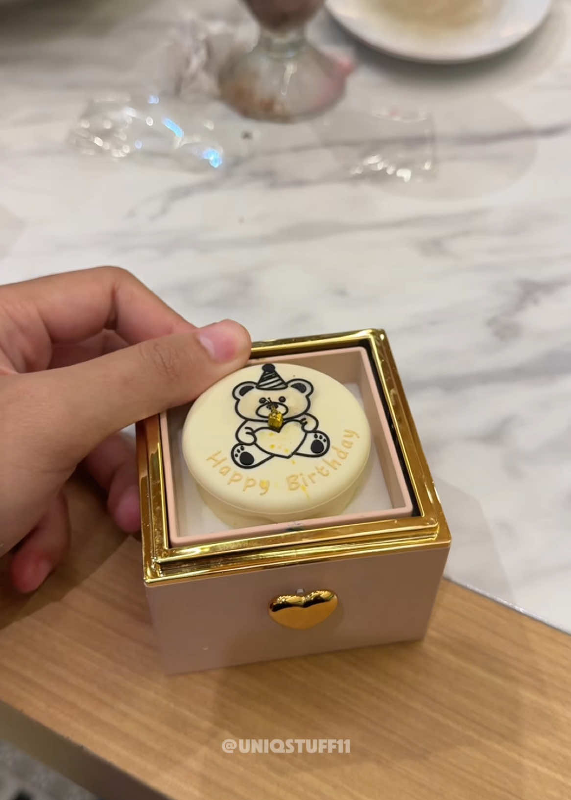 #promesring #kadocewek #giftideas #kadounik #kadoanniversarry #kotakcincin #kotakcincinkue 