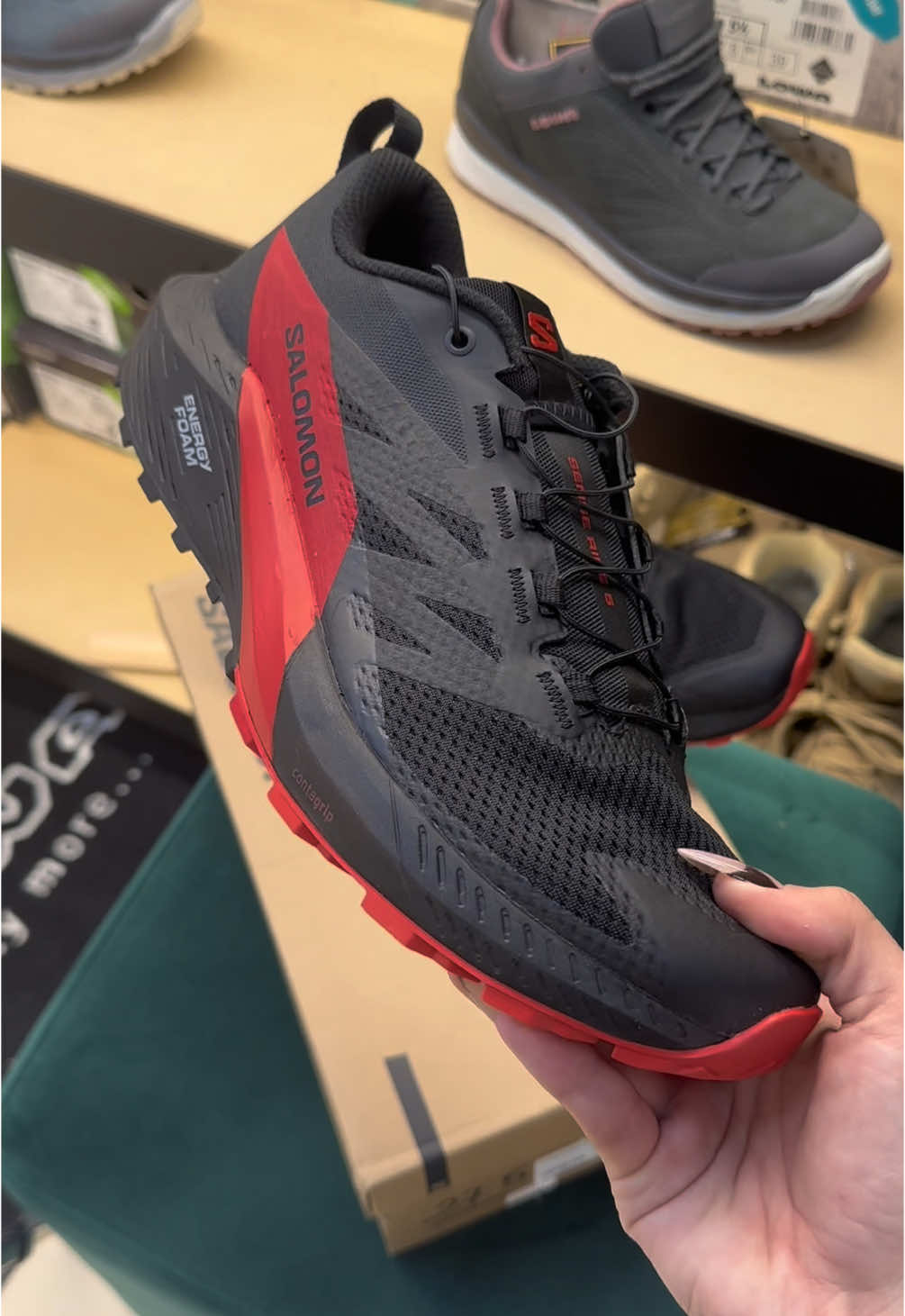 ▪️Кросівки Salomon Sense Ride 5 у кольорі Black/Red — це універсальна модель для трейлранінгу, яка поєднує комфорт, надійність і адаптивність до різних типів місцевості. #salomon #lowa #житомир #lowaboots #військове #україна #goretex  💚Дякуємо, що обираєте LOWA!