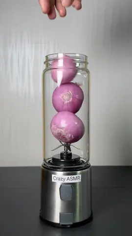 Onion vs Portable Blender #asmr #portable #portableblender #gadget #onion 