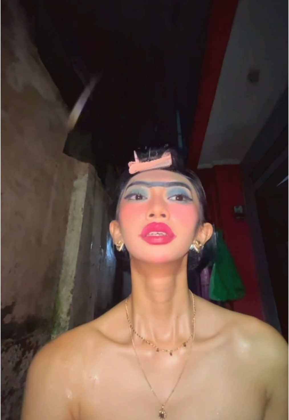 lagi musim ujan makeup tetep aman pake pramy  #makeup #awetbanget 