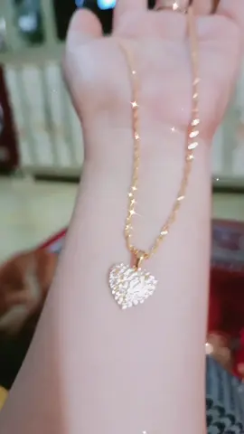 Kamu sering gatal kalau pake imitasi tenang besti perhiasan kita titanium asli berlapis emas tanpa gatal dan anti luntur awet sampai tahunan bisa dipakai sehari hari yg mau ada di keranjang#kalungantikarat #perhiasan #kalungtitanium #kalung 