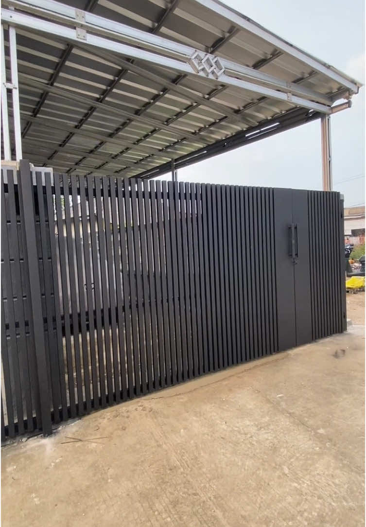 Mirip pake Wpc duma tapi ini full pake besi hollo galvanis 😁 #pagarminimalis #idepagarminimalis 