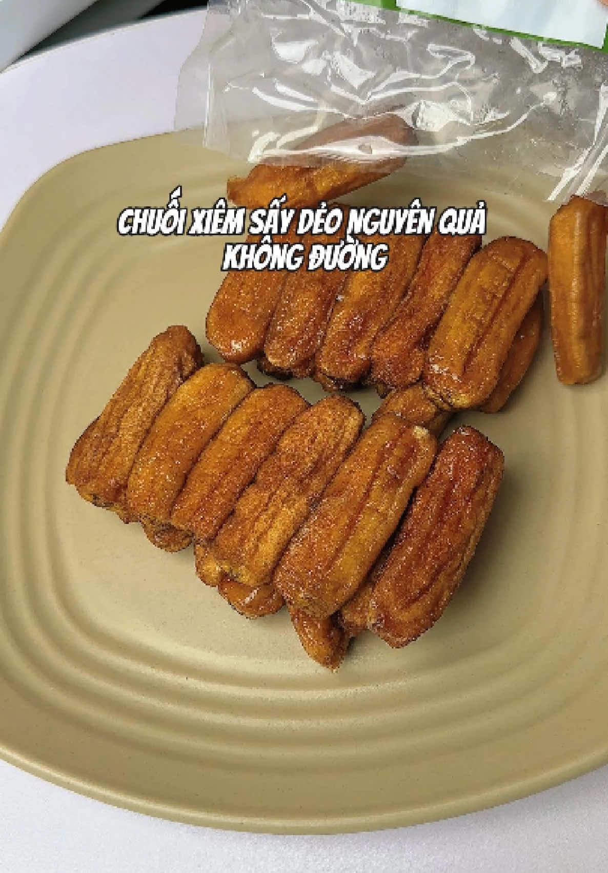 Món chuối sấy dẻo này ăn thoải mái nha😋 Vừa ngon vừa healthy #chuoisay#chuoissaydeo #chuoisaydeonguyentrai #chuoisaydeokhongduong #reviewanngon #reviewfood #fuongthieungu 