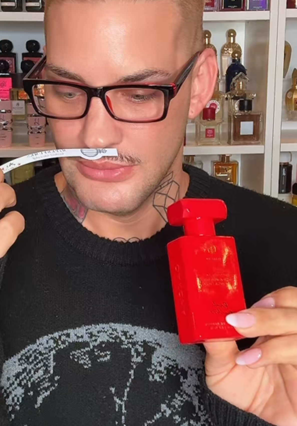 #oakcha #oakchaperfume #oakchafragrances #strawberrysensation #paulreactss #danielrene #pradaparadoxe #strawberryshortcake #gourmandperfume 