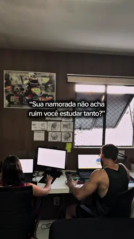 Encaminha pro mozão Estudar já é bom, agora estudar com quem a gente ama é bom demais. 🏷️ Tags: #estudos #casal #foco #estudo #estudante #faculdade #concurso #universidade #study #mindset #studying #saude #saúde #residencia 