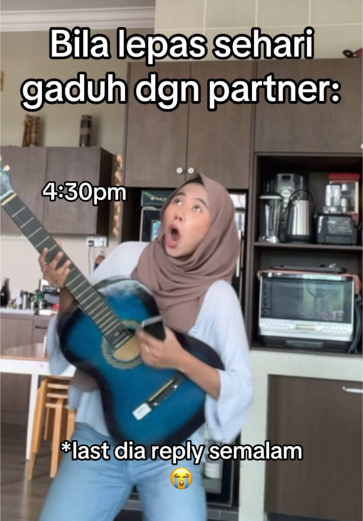 seharian tunggu tau