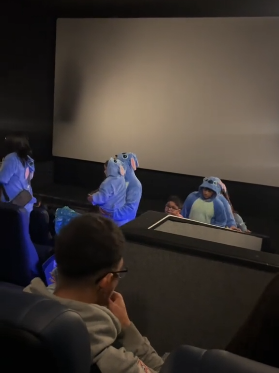 Solo quiero ser uno de ellos #lilo #liloandstitch #liloystich #pelicula #estreno #trailer #cine #liveaction #tiktok #creator #viral #paratiiiiiiiiiiiiiiiiiiiiiiiiiiiiiii #parati #humor #fyp #viralvideos #trending2025 #creatorsearchinsights #familia 