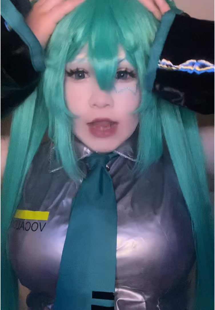 Im eating big ass burito rn#miku #mikucosplay #hatsunemiku #hatsunemikucosplay #vocaloid #vocaloidcosplay #vocaloidmiku #cosplayer #cosplay 
