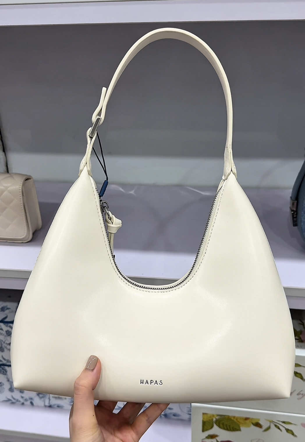 Một em túi “nhìn phát mê luôn” của nhà Hapas 🤩 #tiktokshop #hapas #tuixachhapas #tuixachnu #tuideovai 