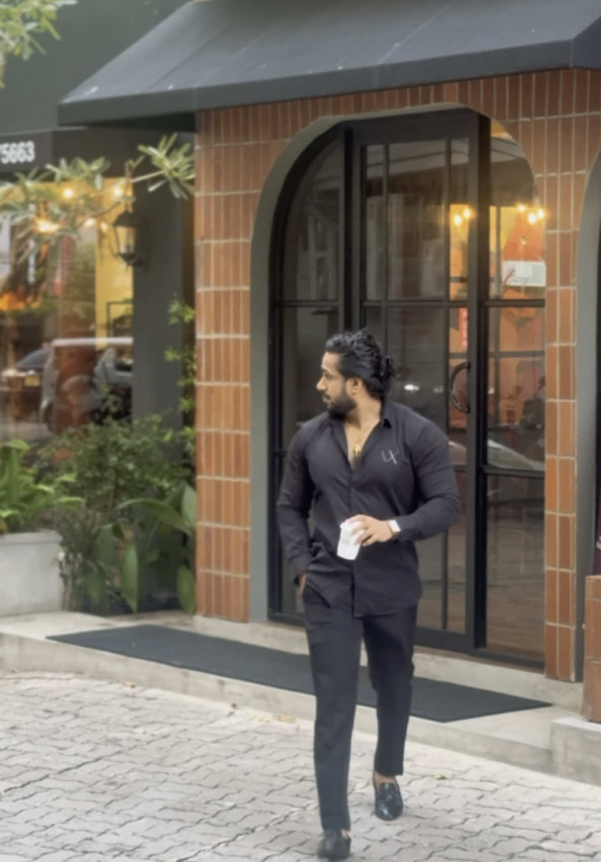 වම බලන්න දකුණ බලන්න, මුකුත් නැත්තං පනින්න..😬🚷♠️ #fypシ゚ #foryou #tiktok #tiktoksrilanka 