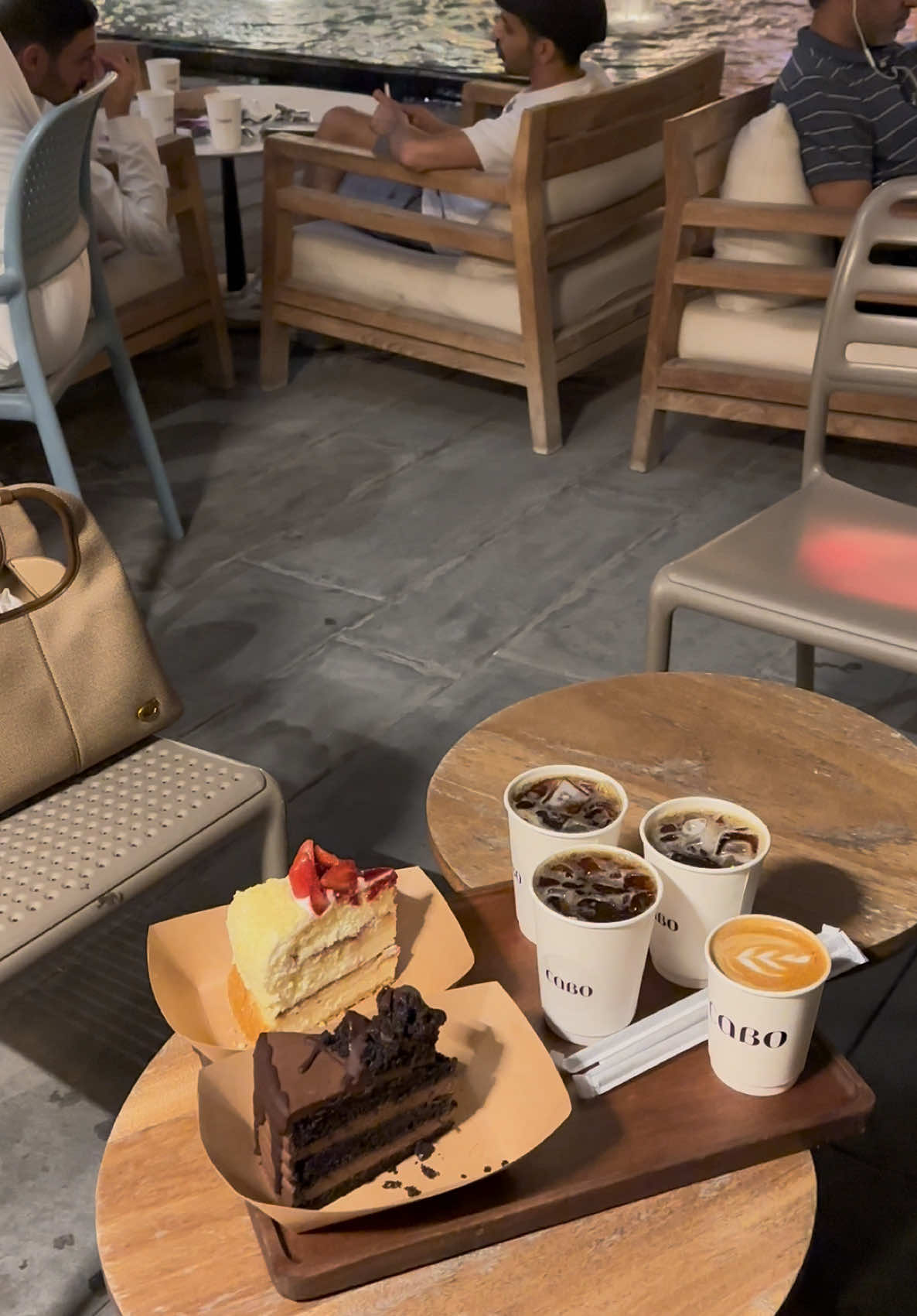 المكان رهيب 🤩  #سيتي_يارد #كوبو #foryoupage #fyp #explore #cobo  #جده #كوفيهات_جده 