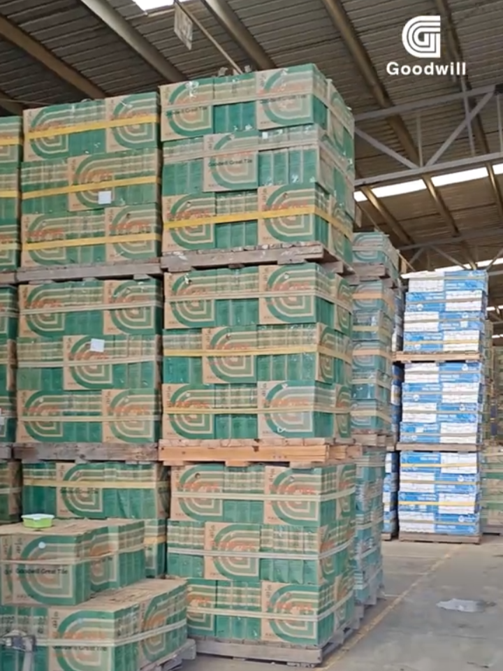 Loading from the main Goodwill factory at Kapeeka.  Great thanks to our clients. #goodwilltiles #interiordesign #goodwillfactory #tile #contentcreator #fyp #creator #homedecor #kapeeka 