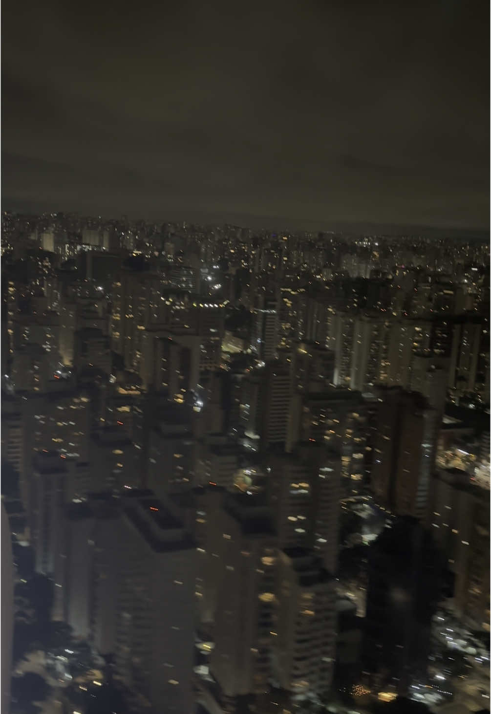 O pouso noturno em Congonhas é algo espetacular! Lindo ✨ #avião #pouso #congonhas #sp 