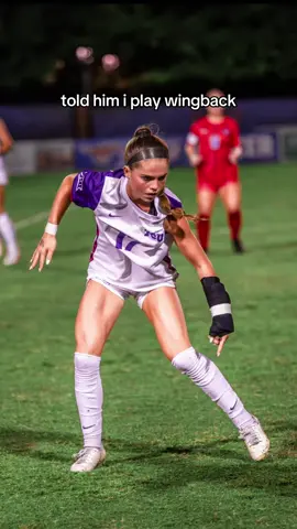 attacking & defending 🤝 wingback   #fyp #foryou #wingback #forwardturneddefender #freshmanyear #tcu #tcusoccer #17 #nothingbutnet 