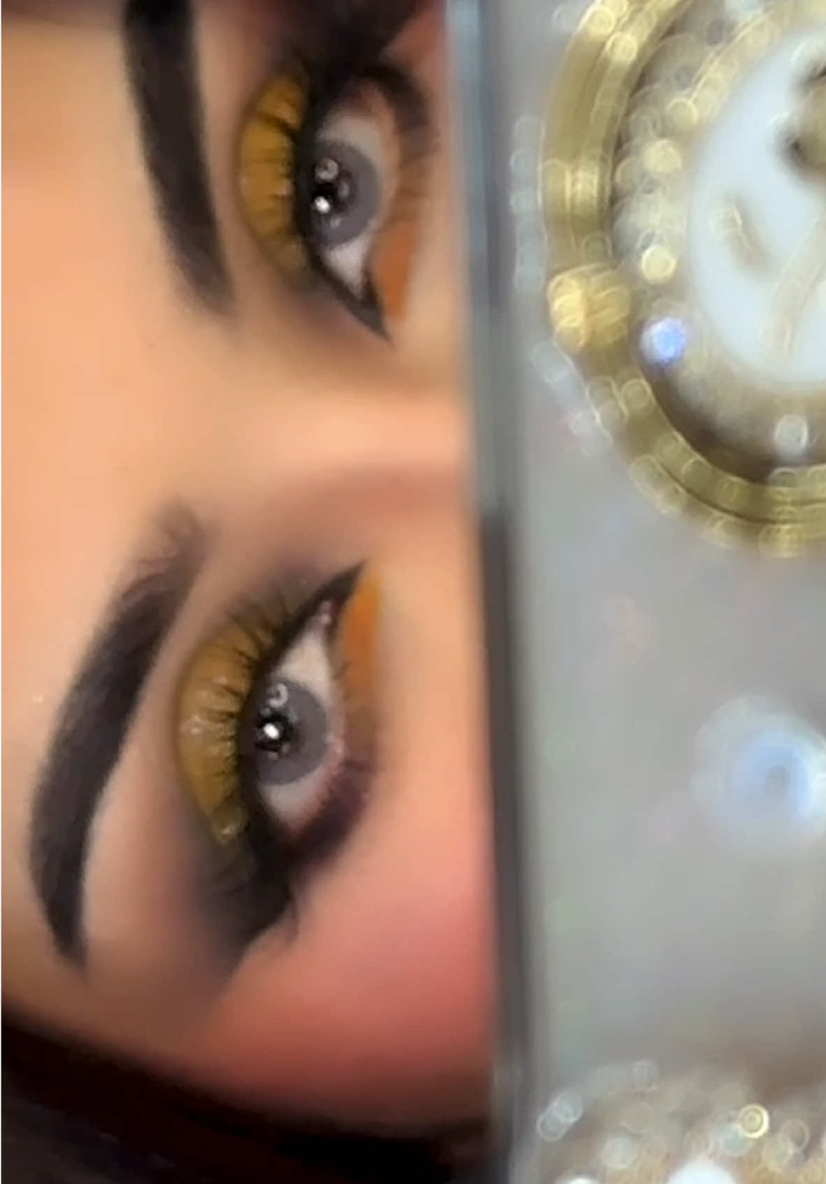 #makeuptutorial #eyemakeup #hudabeauty #morphe #eyelook #makeupeyes #glameyes #smokeyeye #cutcrease #boldeyes #glittereyeshadow #neoneyes #haloeyes #makeuplover #makeupart #makeupideas #makeuptransformation #beautyinspo 