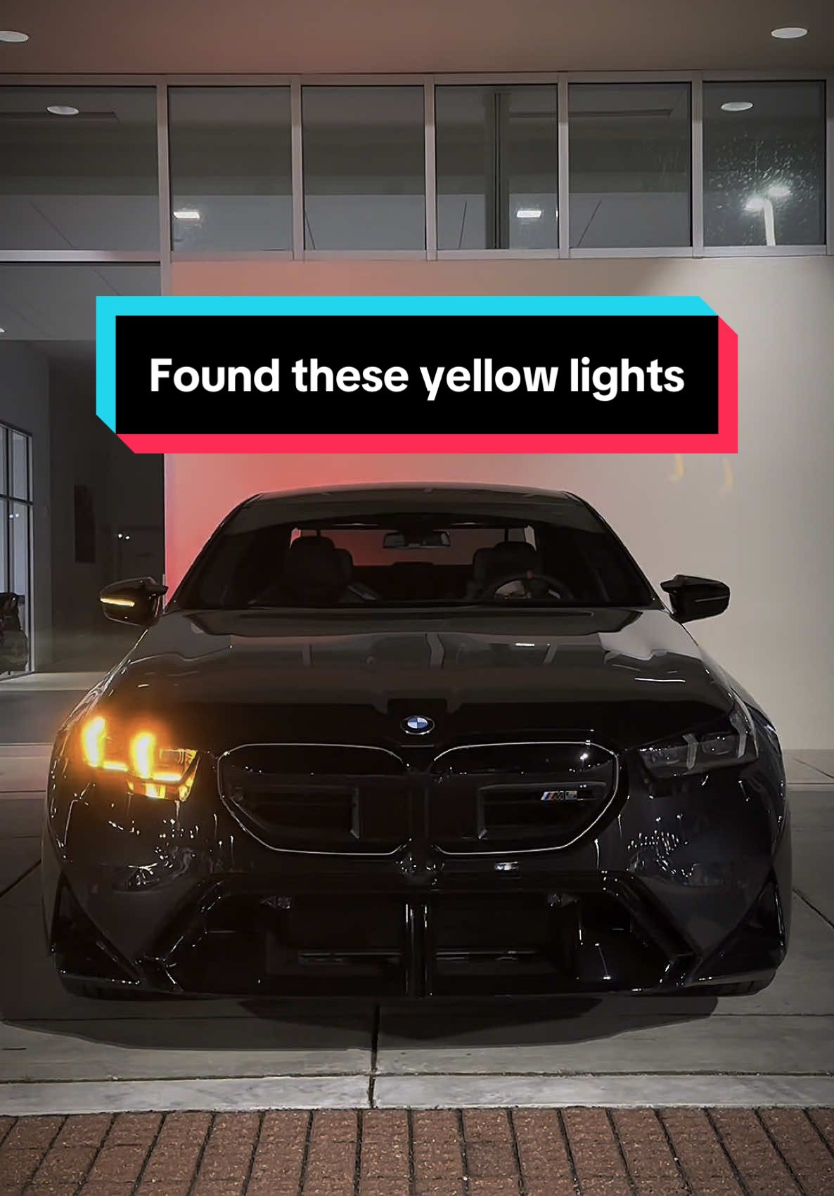 Found these neat flashing yellow lights. @BMW USA  #bmw #bmwm #bmwmotorsport #bmwm5 #bmwlife #bmwlove #bmwclub #cartok #carsontiktok #carsales #newcars #fastcars #racing 