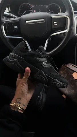 #newbalance #newbalancetripleblack #9060 #newbalance9060 #newbalanceblackcat #tripleblack9060 #blackaesthetic #aesthetic #9060newbalance #anklet 