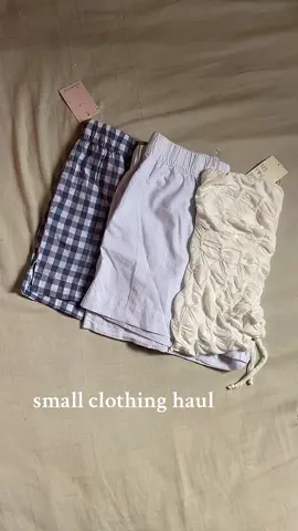 small clothing haul 🤍🤍 #fyp #haultok #clothes #fashion #winners #bluenotes #viral #fashiontiktok 