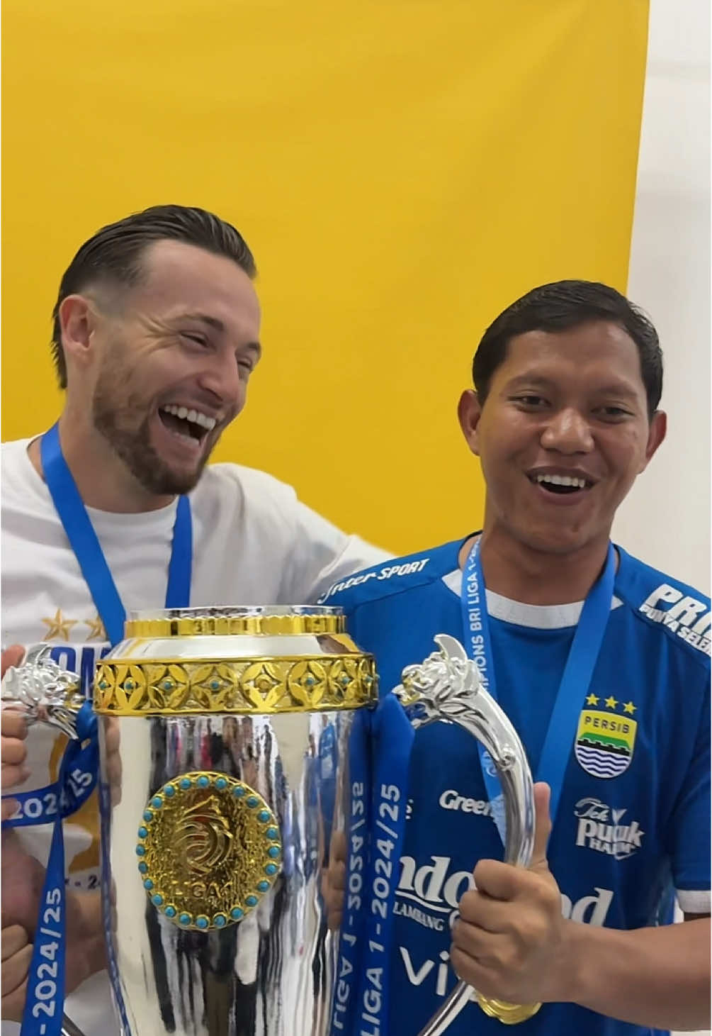 Hitung dulu…… CHAMPIONS AGAIN! @Adam Alis @PERSIB 