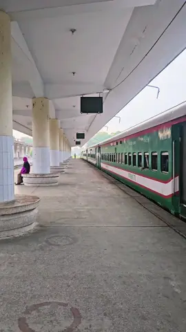 আমার হোম স্টেশন ভালোলাগার একটি স্টেশন রাজশাহী রেলওয়ে স্টেশন ❤️‍🩹... #fyp #viral #100k #railway #fypviralシ #1m #1million #traintravel #bangladeshrailway #bangladesh🇧🇩 #travel #tranding #rajshahi #rajshahisquad #rajshahicity #traveltiktok 