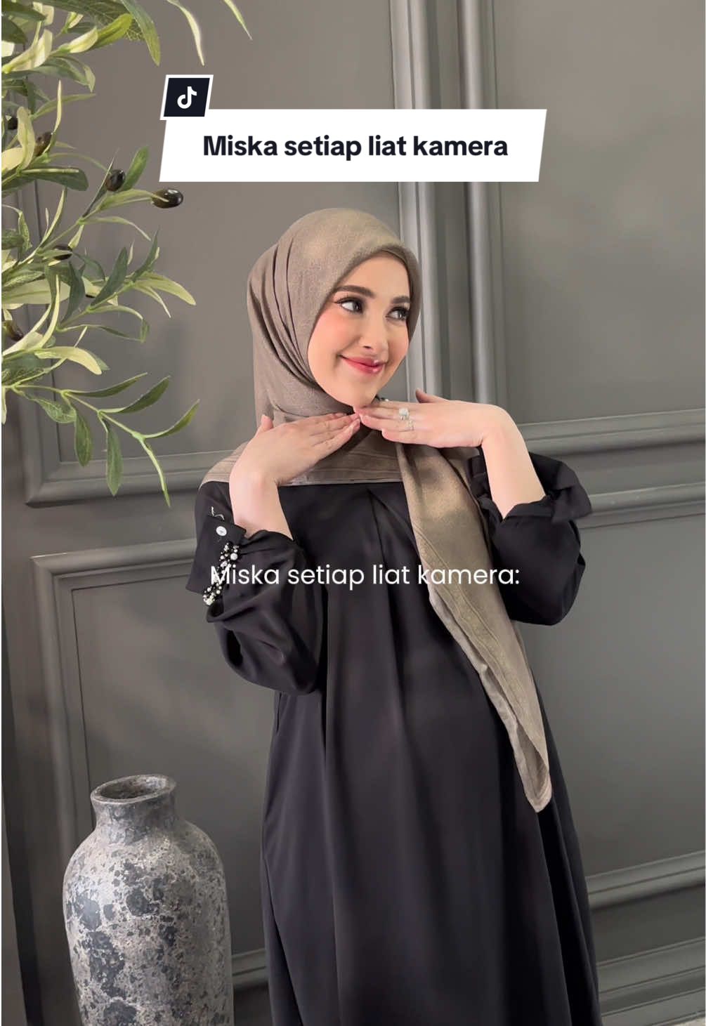 @miskah setiap liat kamera 👀🫶🏻 #geulisid #miskashafa #miska #miskashf #scarves #fadiljaidi #trending #fyp 