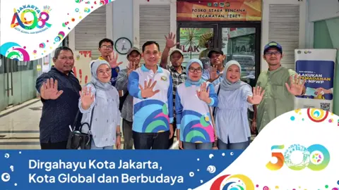 Lurah Kelurahan Bukit Duri, Atiaturrahmah beserta jajaran mengikuti rangkaian acara Pencanangan HUT ke-498 Kota Jakarta melalui daring bersama Camat Tebet, Para Lurah se-Kecamatan Tebet dan warga masyarakat yang bertempat di Ruang Pola Kantor Kecamatan Tebet Sabtu, (24/5). Pencanangan ini menandai refleksi wajah baru Jakarta sebagai kota yang inklusif, kreatif, dan penuh semangat kolaborasi. Sekaligus, menjelaskan, rangkaian kegiatan Pencanangan HUT ke-498 Kota Jakarta dikemas sangat menarik, karena mencerminan optimisme dan kerja keras semua pihak dalam mewujudkan Jakarta sebagai kota kompetitif, kolaboratif, dan representatif di tingkat dunia. Dalam acara ini, juga dilakukan peresmian revitalisasi kawasan Blok M, sebuah transformasi kawasan dengan nama baru “Blok M Hub” sebagai kawasan Transit-Oriented Development (TOD). Harapannya dapat menjadi salah satu pusat interkoneksi antarmoda, ruang publik yang nyaman dengan aksesibilitas bagi pejalan kaki, sehingga menjadikan Jakarta lebih inklusif dan modern. @pramonoanungw @si.rano @m.anwar.s.si.map @dyanairlangga #dkijakarta #JagaJakarta #JakartaKotaGlobal #Jakarta498 #fyp #fajarnoor #fajaridol 