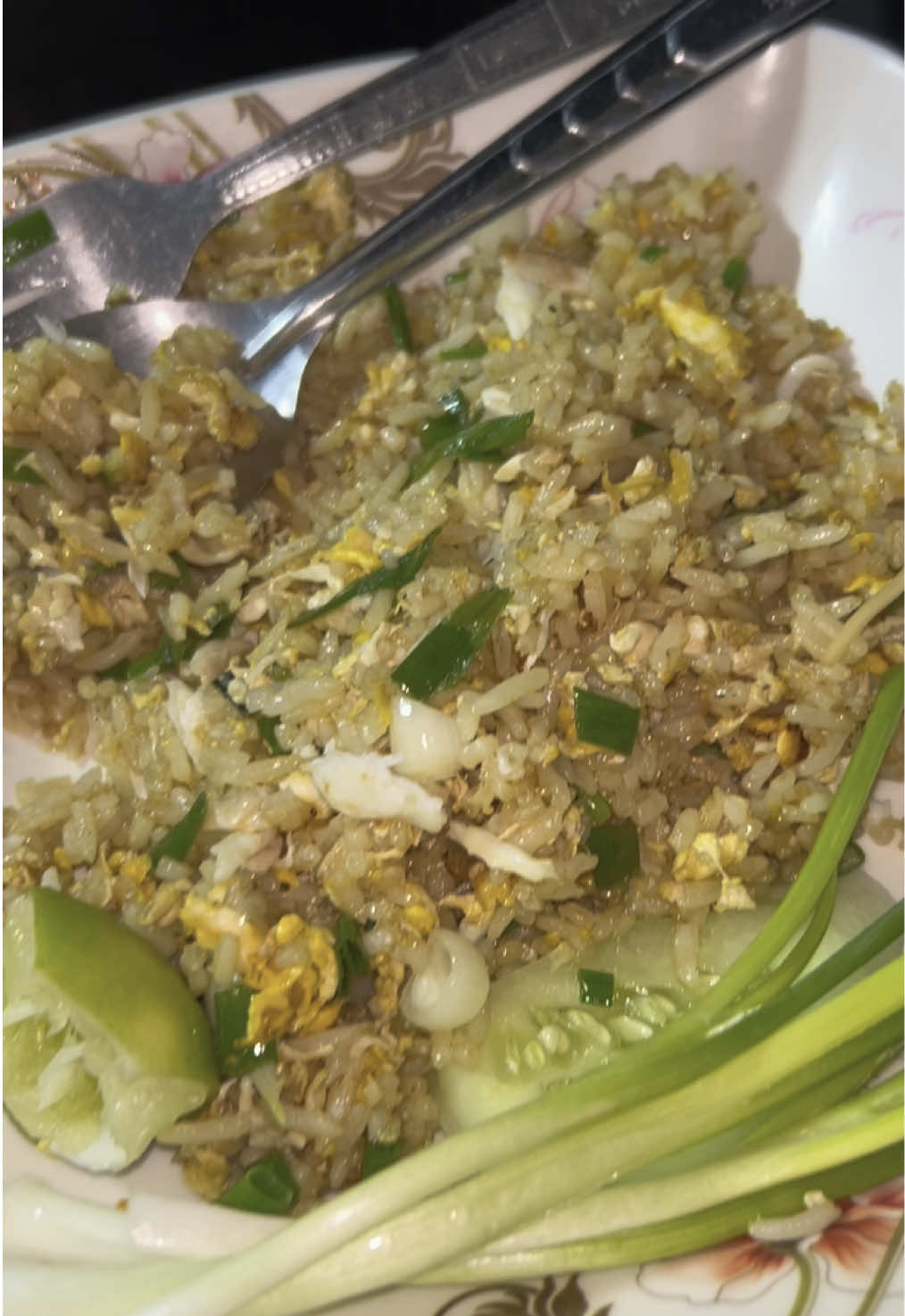 อร่อยทุกอย่างจริงๆ!! ใครอยู่แถวอุดมสุขแนะนำค่ะ ร้านอยู่ริมถนนระหว่างอุดมสุชระหว่างซ.5 กับซ.7 จอดรถได้ที่ซ.5 ค่าจอดชั่วโมงละ 10 บาทค่ะ #tiktokพากิน #ร้านอร่อยบอกต่อ #พากินของอร่อย #รีวิวไปเรื่อย #อร่อยบอกต่อ #รีวิวของอร่อย #รีวิวอาหาร #ของกินอุดมสุข #ร้านอาหารอุดมสุข 