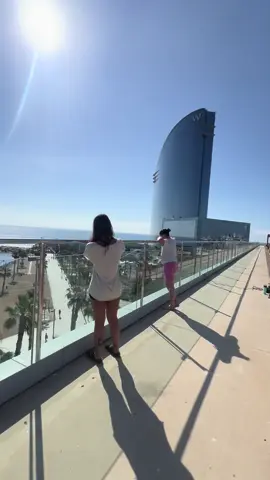 Yoga class with the best view in #barcelona #sucoyoga #yoga 