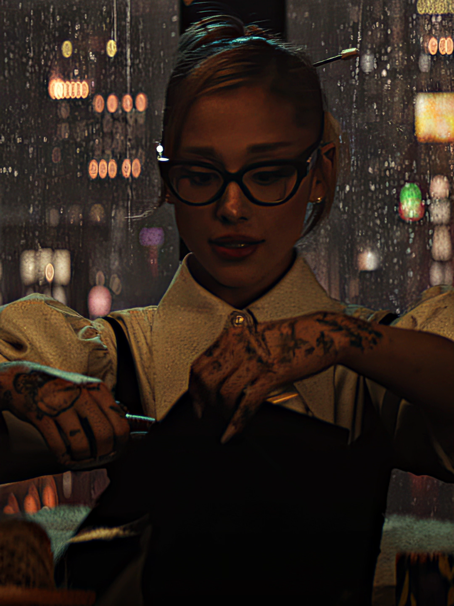 do whatever the lyrics says ari #arianagrande #arianagrandeedit #strangelesss #fyp #edit #lovepotions