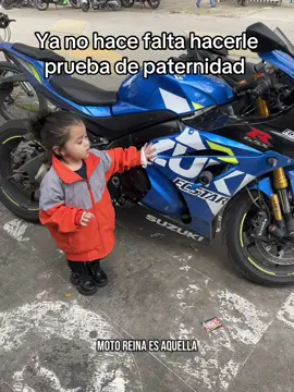 De tal palo tal astilla jajaja mi hija tiene mejor gusto para motos que muchos #moto #hija #motolovers #moteros #gsxr1000 #gixxer #gixxer250sf 