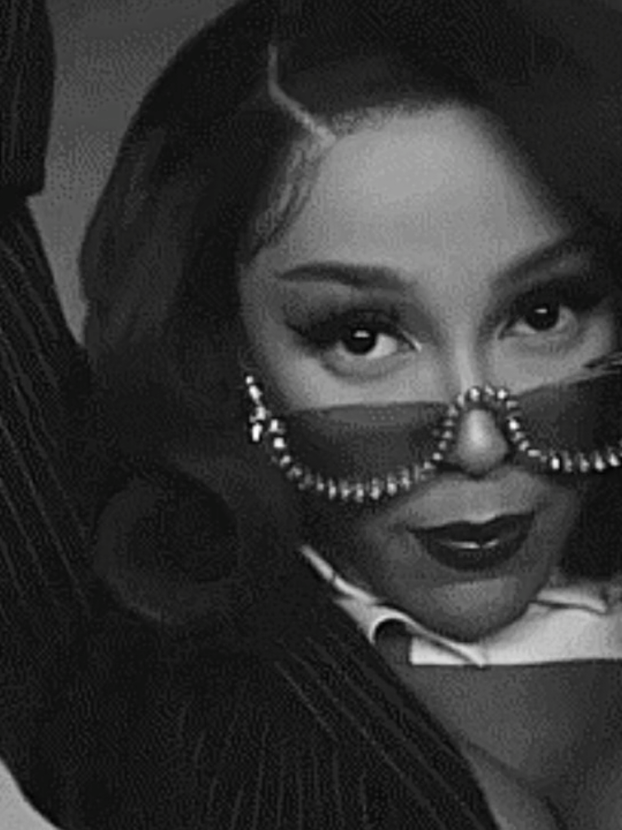 eu ouvindo essa enquanto tô com o meu namorado (não tenho namorado). #lyrics #musica #fyp #foryoupage #paravoce #vaiprofycaramba #xybca #dojacat #freaklikeme #freak #letrademusica 