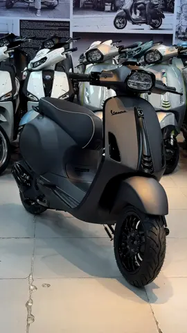 Món quà dành cho bạn 🖤 #vespa #vespamatic #vespasprint #grey #piaggiovespa #viral #fyp #trending 