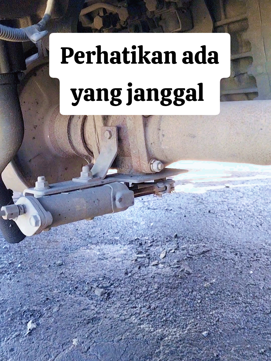 Perhatikan Engine Brake bocor saat di release #hino #hino500 #tractorhead #enginebrake 