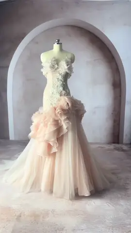 Made to order gowns. Custom sizing and custom colors available. Alternative bridal for your wildest dreams #kyndrajade #kyndrasangels 