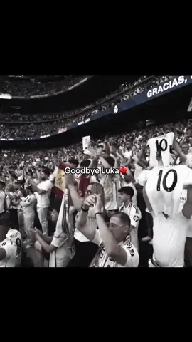 I’m not crying🥺💔 Disclaimer: (no copyright intended all clips belong to the respective owners) #instagram #viral #unfrezzmyaccount #edits #football #tiktok #instagramreels #neymar 