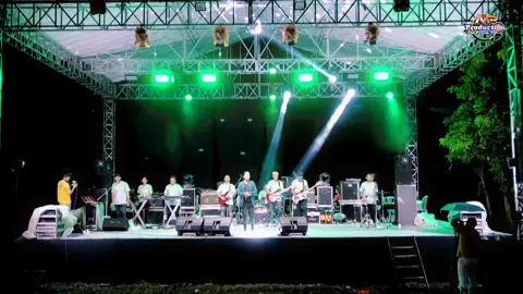 Aku dilahirkan untuk siapa  #fypシ゚ #akudilahirkanuntuksiapa #abimanyu #newastina #penyanyicowokdangdut #penyanyidangdut 