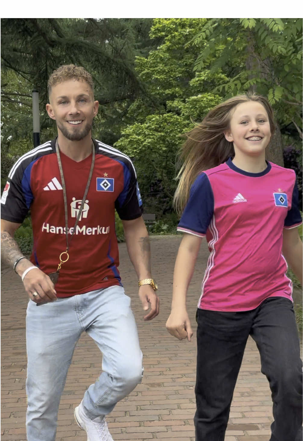 Endlich aufgestiegen 🤩 Lange auf diesen Moment gewartet, markiere einen HSV Fan 💙🤍🖤 #hsv #hamburg #fyp #fürdich #viralvideos #loveyou 