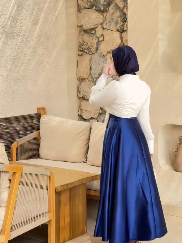  لا اليوم الاوتفت خطير مو 🙈💙،وحزروا منين 👀 اكيد مـטּ حَــبيبي @lunasun_mk الاكسسواريز مـטּ @lunasun_bags #explorar #explorepage #followforfollowback #trendingsongs #إكسبلور