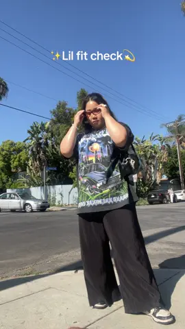 💫Fit check out in LA ft. My new GNX merch! Thank you @Stacie Yoza 🥹🫶🏼✨ @DEZI EYEWEAR shades in Montay In collab with @monet mcmichael 🤍  #ootdinspo #fitcheck #grandnationaltour #montay #dezieyewear #dezi