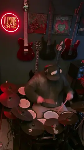 Duet this beat #duetme #babcockbeats #babcocksaints #yistianmingle #proudyistian #drumtok #drumbeat #music #rock #metal #drums #drummer #ekit #electricdrums #clumpbeats #chrispadler #semidecentbeat #drummersoftiktok #actuallyadam #madmenofmetal⚡️ 